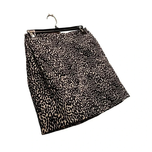 NWOT Diane von Furstenberg White Black Geometric Print Clyde Mini Skirt Size 4 - Picture 5 of 12